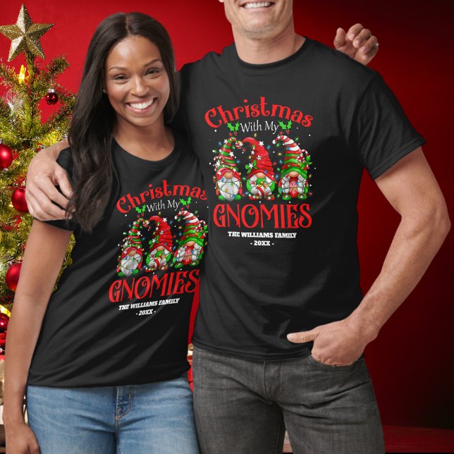 Camiseta Finalmente Navidades con mi familia Gnomies (Subido por el creador)