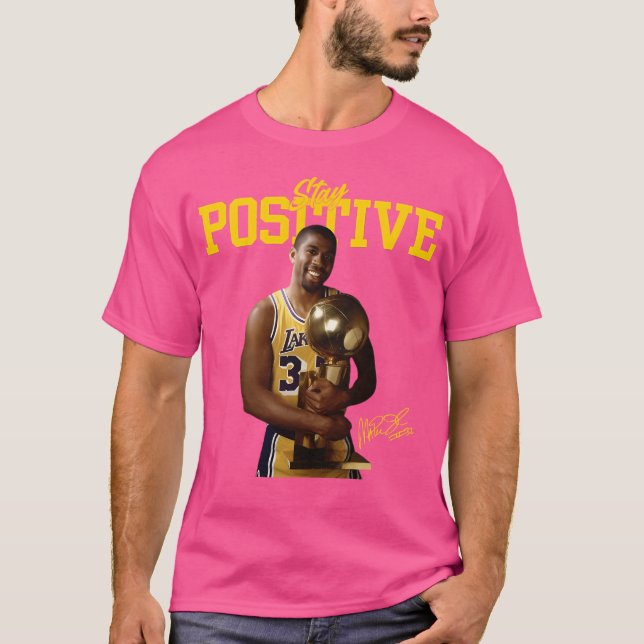 Camiseta Firma de Stay Positive Magic Johnson (Anverso)