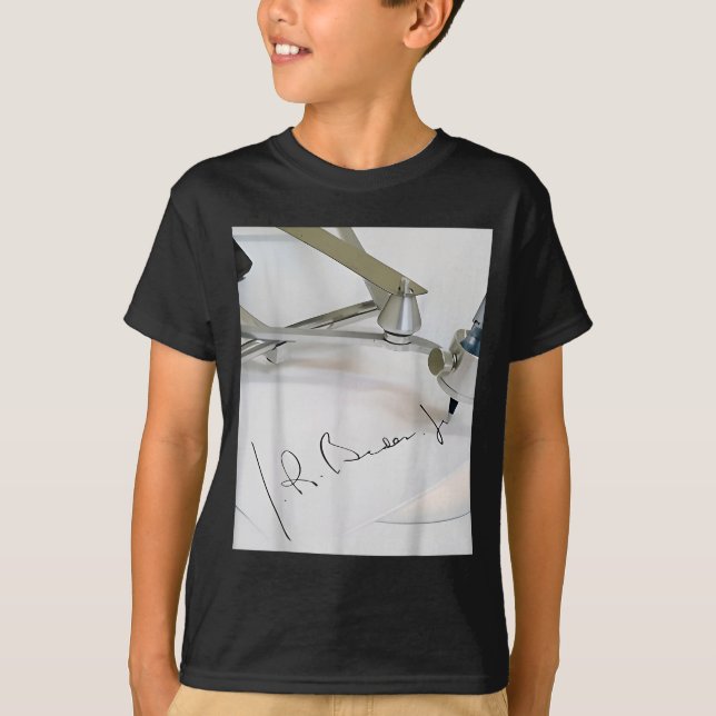 Camiseta Firma divertida de Autopen de Biden (Anverso)