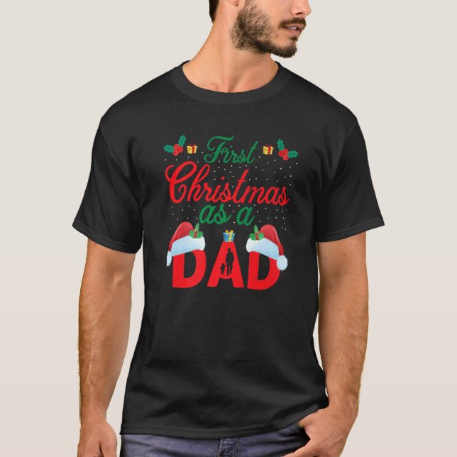 Camiseta First Christmas as A Dad Santa Hat Xmas PJ costume (Anverso)