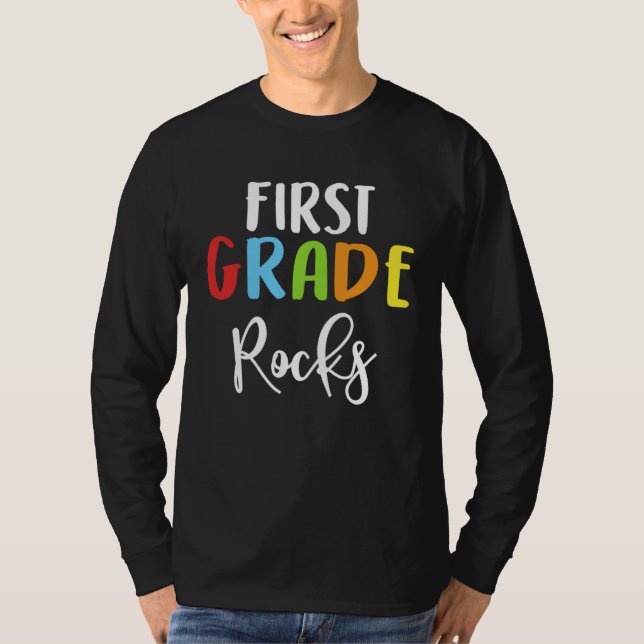 Camiseta First Grade Rocks Teacher Student Back To School K (Anverso)