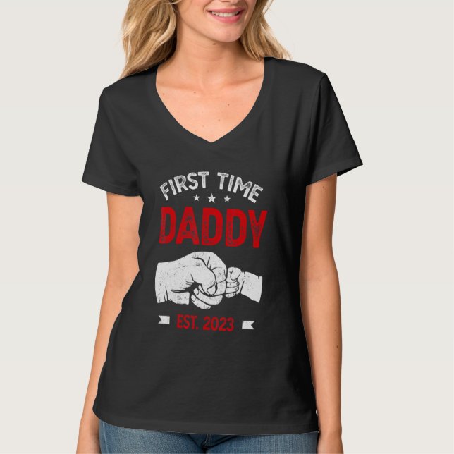 Camiseta First Time Dad 2023 Father s Day Promoted Daddy Me (Anverso)