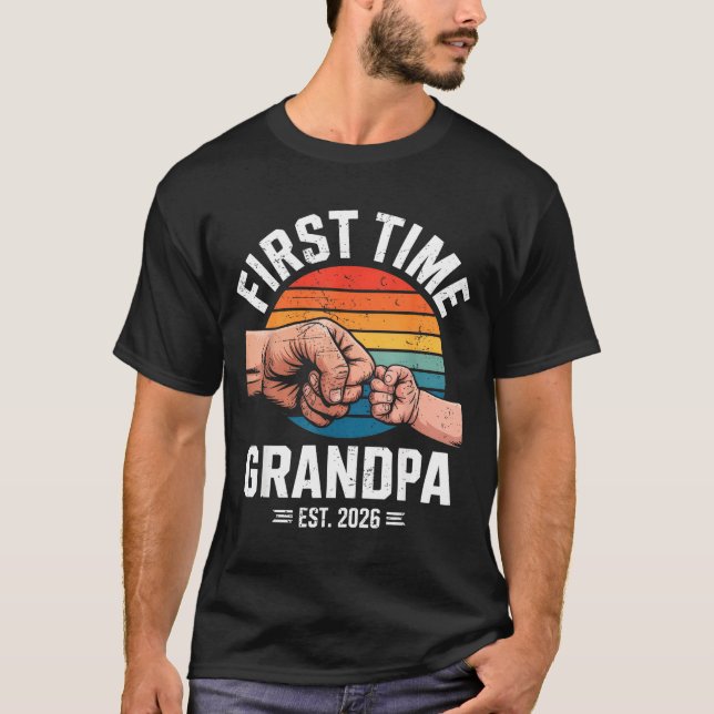 Camiseta First Time Grandpa Est 2026 Baby Announcement Grea (Anverso)