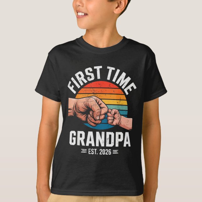 Camiseta First Time Grandpa Est 2026 Baby Announcement Grea (Anverso)