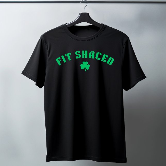 Camiseta Fit Shaced Funny Irish Drinking Día de San Patrici (Subido por el creador)