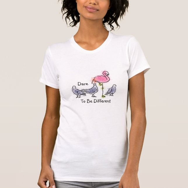 Camiseta Flamingo 'Atrévete a ser diferente' (Anverso)