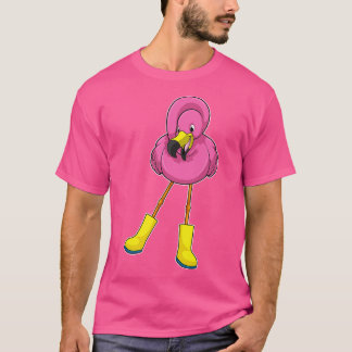 Camiseta Flamingo en Lluvia con botas de goma
