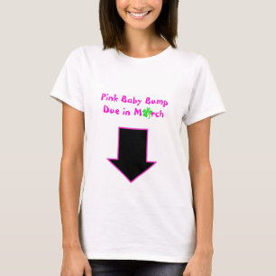 Camiseta Flecha, topetón rosado del bebé debido en marzo