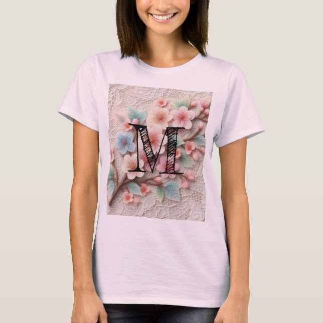 Camiseta Flor de cerezo rosa pastel de encaje con monograma (Anverso)