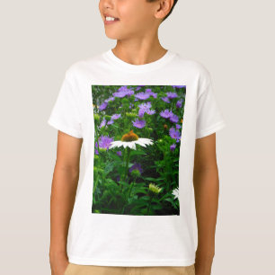 Camiseta Flor de cono blanco, flores moradas y polilla