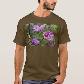 Camiseta Flor de escalada doble clematis púrpura y rosa