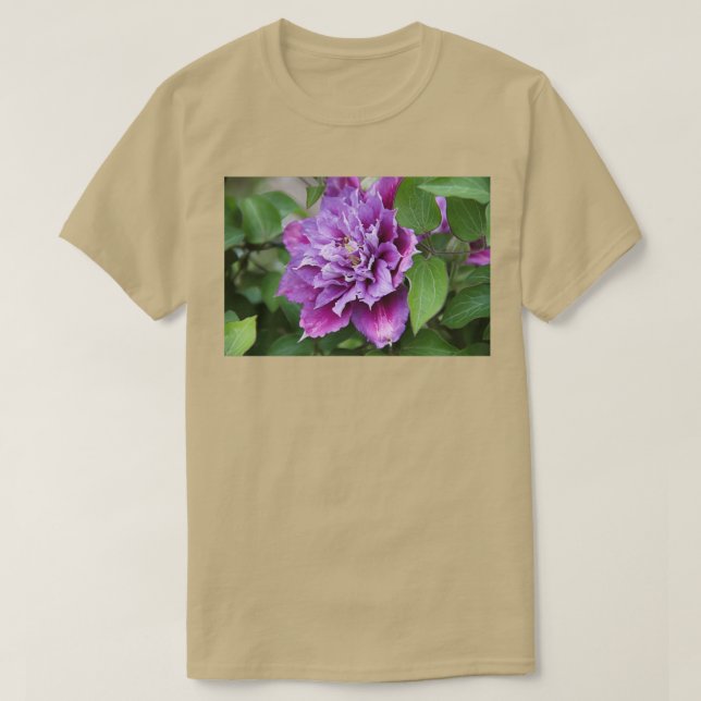 Camiseta Flor de escalada púrpura y rosa doble clematis 8 (Diseño del anverso)