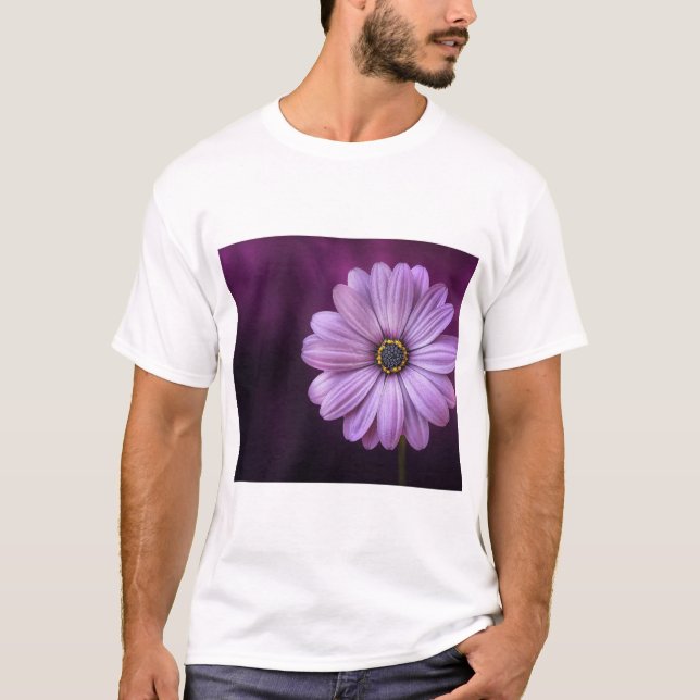 Camiseta Flor morada en flor (Anverso)