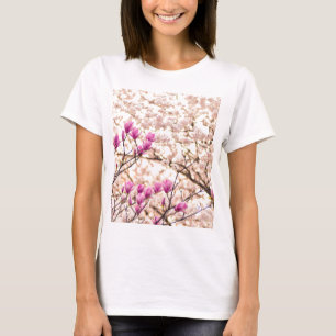 Camiseta Flor Primaria de Magnolias Púrpuras y Florecientes