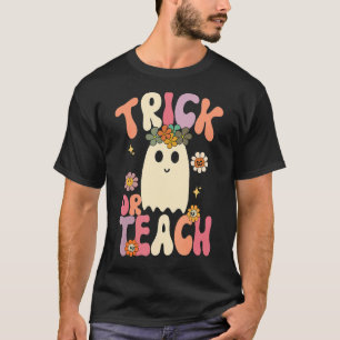 Camiseta Flor retro de halloween de bruja de engaño o enseñ
