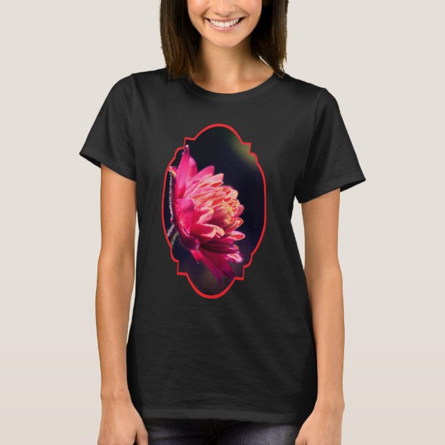 Camiseta Flor Roja En Luz Solar  (Anverso)