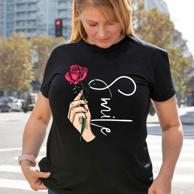 Camiseta Flor rosa para una sonrisa linda cita motivadora (Subido por el creador)