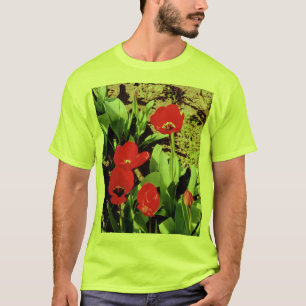Camiseta floral elegante de mala roja