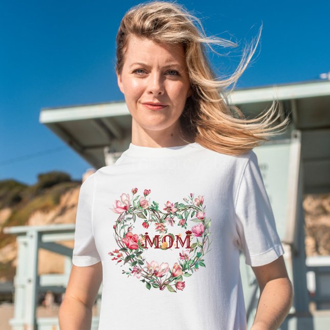 Camiseta Floral Heart Wreath - MOM (Subido por el creador)