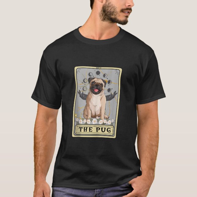 Camiseta Floral La tarjeta Pug Tarot Pug Mom Halloween Pug  (Anverso)