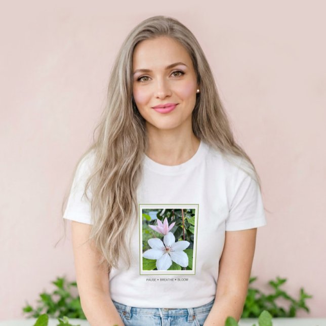 Camiseta floral Pause Breathe Bloom  (Subido por el creador)