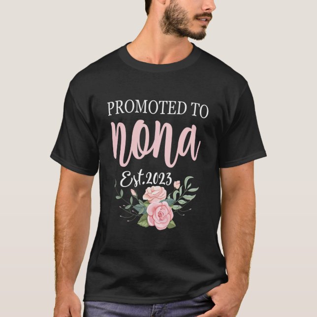 Camiseta Floral Promoted To Nona Est 2023 (Anverso)