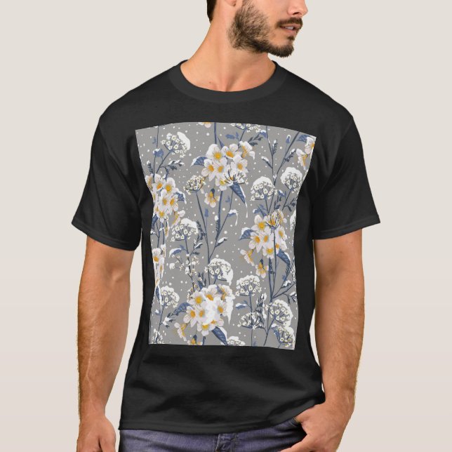 Camiseta Florecimiento del Invierno: Delicado Patrón Floral (Anverso)
