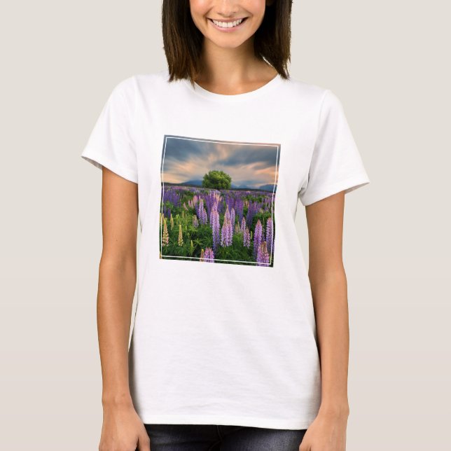 Camiseta Flores | Campo de la lupa en Nueva Zelanda (Anverso)