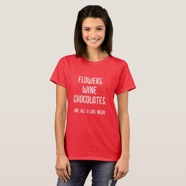 CAMISETA FLORES CHOCOLATES DE VINO DISEÑO GALENTINA TSHIRT (Anverso completo)