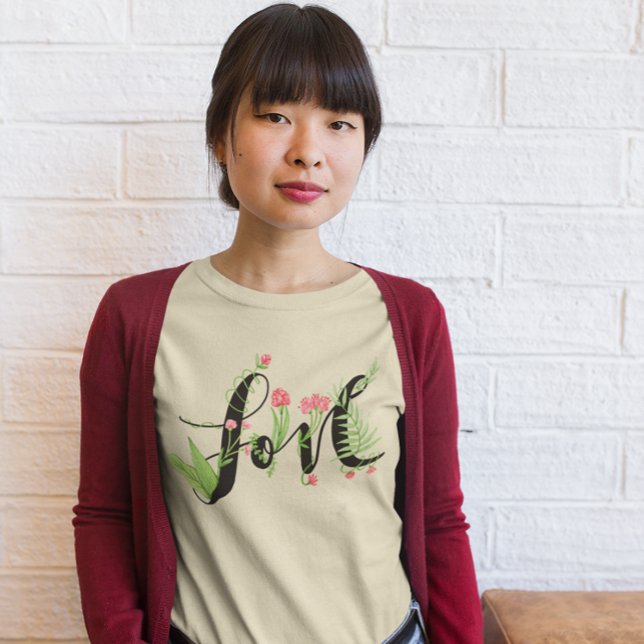 Camiseta Flores de Amor Dibujadas a Mano (Subido por el creador)