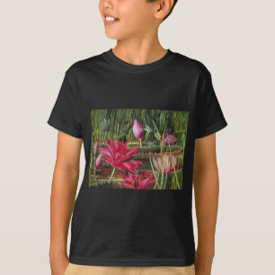 Camiseta Flores de flores rosas de pintura de época