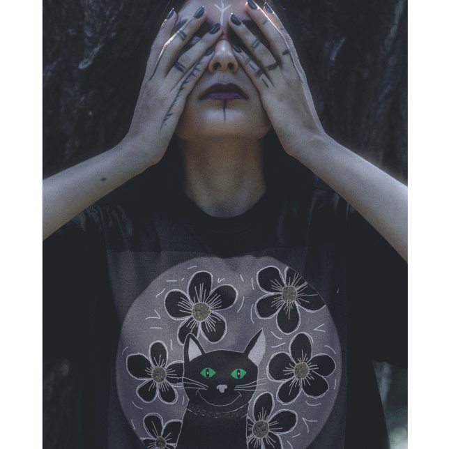 Camiseta Flores de gatos negros gatos góticos (Subido por el creador)