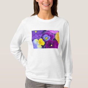 Camiseta Flores de pensamiento flotando en baño de pájaros