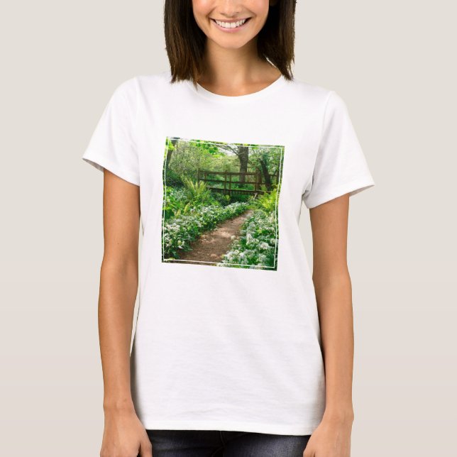 Camiseta Flores | Flores silvestres blancas en el bosque (Anverso)