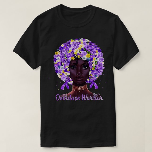 Camiseta Flores moradas afro cabello negro mujer sobredosis (Diseño del anverso)