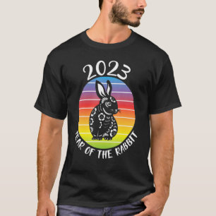 Camiseta Flores Retro Círculo Vintage Felices 2023 Año Del