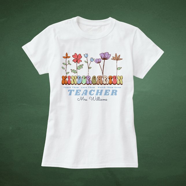 Camiseta Flores silvestres enseñan a profesores de jardín d (Wildflowers Teach Love Grow Kindergarten Teacher T-Shirt
)