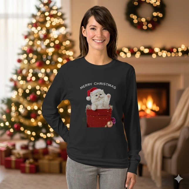 Camiseta Fluffy Christmas Kitten Santa Hat T-Shirt (Subido por el creador)