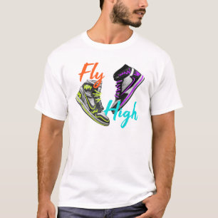 Camiseta Fly High - Retro High-Top Sneaker Neon Art