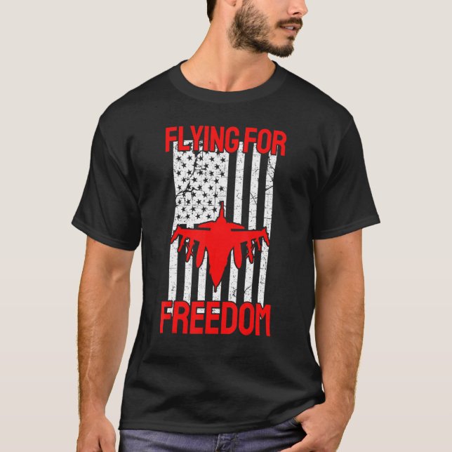 Camiseta Flying for Freedom American Flag 4th of July Fight (Anverso)