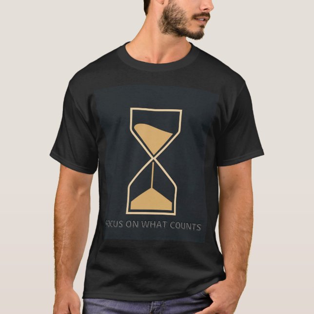 Camiseta Focus on What Counts Hourglass Minimalist Gold (Anverso)