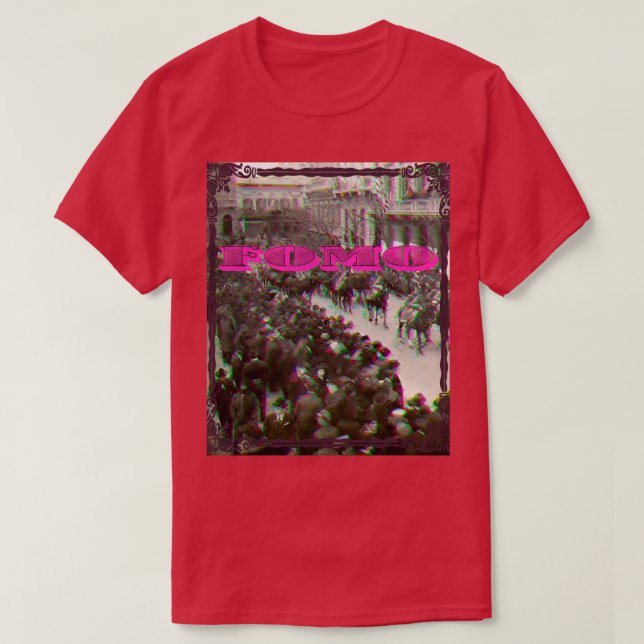 Camiseta FOMO Pink Glitch Retro Vintage (Diseño del anverso)