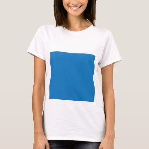 Camiseta fondo azul con reloj en blanco y negro