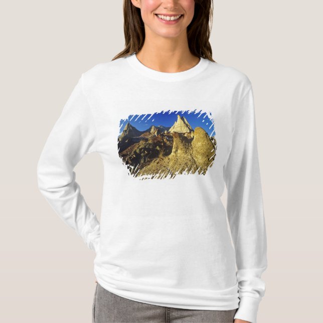 Camiseta Formaciones Badlands en el Parque Provincial Dinos (Anverso)