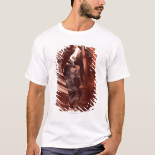 Camiseta formaciones Flashflood-erosionadas de la piedra