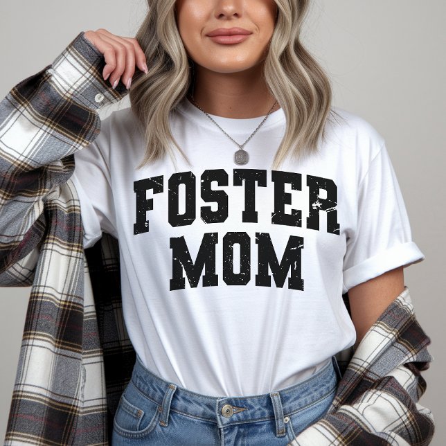 Camiseta Foster Mom Shirt, Adoption Love Gift for Women (foster mom shirt, foster mom sweatshirt, adoptive parent gift, adoptive mom shirt, adoptive mother)
