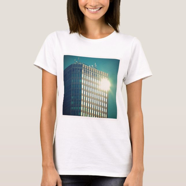 Camiseta Foto cuadrada - Sol en un edificio (Anverso)