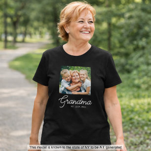 Camiseta Foto de Abuela Establecida con Letra