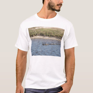 Camiseta Foto de caimán americano en el agua de la marisma 