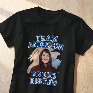 Camiseta Foto de graduación de la hermana orgullosa del equ